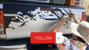 สติ๊กเกอร์ฝาท้าย สติ๊กเกอร์ติดท้ายรถ สติ๊กเกอร์ติดฝาท้ายกระบะ ฝาหลังกระบะ black gun ลายโคลน ติดกระบะฝาหลังได้ทุกรุ่นทุกสี