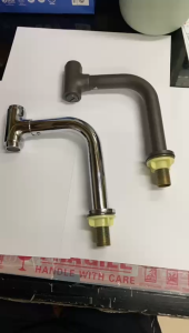 kran air stainless tanam wastafel cuci tangan kepala bisa putar 360 on off tekan push hitam gold abu grey minimalis