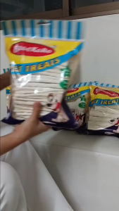 ขนมสุนัข Brockoro MU20 ครั้นชี่แท่งโรลจิ๋ว (หนังบดแข็ง) มีกลิ่นนมหอมๆ