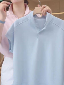 Shalldoer | เสื้อยืดคอกลมแขนสั้นสีน้ำเงินสปอร์ตสำหรับผู้หญิง ทรงหลวม สไตล์เกาหลี ฤดูร้อน 2025 เสื้อผ้าทำงานแบบลำลอง