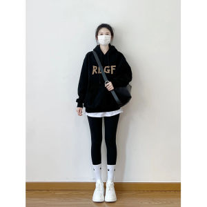 ชุดกีฬาลำลองสำหรับผู้หญิง ฤดูใบไม้ผลิและฤดูใบไม้ร่วง 2024 ใหม่ ชุดกางเกงปลาฉลาม ชุดเสื้อสเวตเตอร์ขนาดเล็ก ชุดเต็มตัว