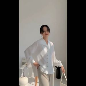 Alisa.sonya Women's Casual Long Sleeve Polo Collar Texture Design เสื้อเบลาส์วินเทจ