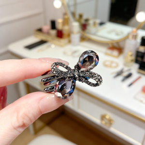 HANXIUYU | Water Drill Hollow Bow Decorative Hair Clip