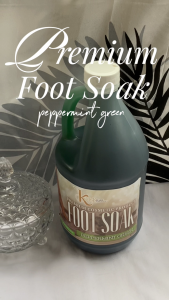 Premium Foot Soak | 1 Gallon/Half Gallon | Peppermint Green | Relaxing & Refreshing Foot Spa Solution | Salon Spa Home Use
