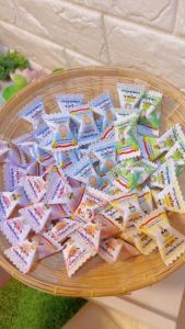 เหรียญโปรยทาน ชื่อนาคการ์ตูน ลายพญานาคคลาวนิ้ว กระดาษตัดแล้ว 1 ชุดพับได้ 100 ชิ้น (กาวในตัว-ติดกาวเอง)