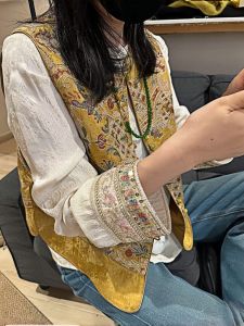YINGDAI | Elegant Youthful Chinese-Style Embroidered Vest