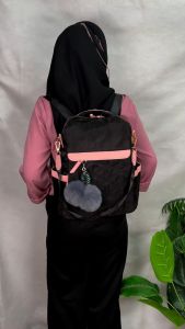 Peonia PNA CHERRY POM Ransel  Tas Wanita Punggung  Kantor Kerja Sekolah Kuliah Outdoor Trendy Fashion Style Travel Casual Backpack Anak Remaja Perempuan Selempang Cewek Bag