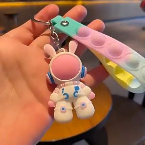 Keyfob ยูทิลิตี้กระต่ายพื้นที่น่ารัก พวงกุญแจ - Pinapple เด็กรางวัลสร้างสรรค์จี้