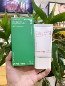 Kem chống nắng Innisfree Tone up No Sebum Sunscreen SPF50 +PA+++ ( Mẫu mới )