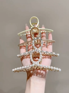 【PINK EMPRESS】กิ๊บติดผมรูปฉลามสไตล์เกาหลีสำหรับผู้หญิง 2025