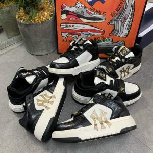 CHÍNH HÃNG - GIÀY MLB CHUNKY LINER MID LUX NEW YORK YANKEES BLACK - 3ASXCMC3N-50BKS