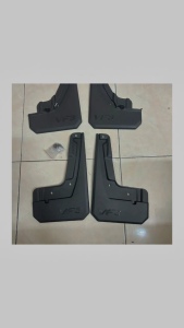 Chắn bùn ô tô Vinfast VF3 - bộ 4 tấm kèm ốc vít hạn chế bùn đất bắn lên xe - Lắp vừa lỗ ốc zin của xe giá 1 bộ.