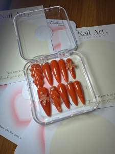 Nails box may cam Dinh hoa deo