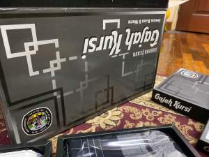 Kain sarung pelikat gajah kursi 10 helai