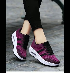 Korean Fashion Women Black Lightweight Plain Sneakers Cushion Outsole Breathable Rubber Leisure Shoes Sports For Lady All Season Women Shoes03