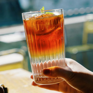 Uk Kilner ถ้วยแก้วชั้นเดียวแนวตั้ง ลายทาง ดีไซน์ Feng Shui รุ่นใหม่ยอดนิยมสําหรับผู้ชายและผู้หญิงมูลค่าความงามสูง