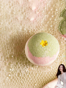 STENDERS | Cleansing Aromatic Hydrating Bath Bomb