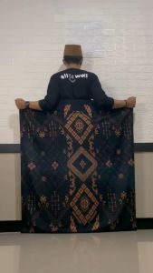 Sarung Palekat Hitam Motif Balimun: Desain Unik dan Cocok untuk Acara