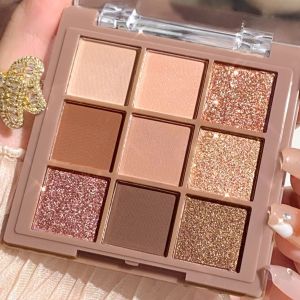 Luxurious 9-18 color eyeshadow palette - Velvet matte and shimmer effect durable waterproof berry brown and nude tones