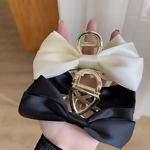 Large Ribbon Hair Clip 🎀 缎面蝴蝶结抓夹 Klip Cakar Rambut Jepit Rambut Wanita Dua Muka Besar Korean Fashion Cute Bow Hair Claw Clip Hair Accessories
