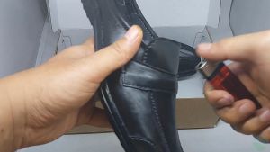 Sandal Bustong Pria Kulit Hitam