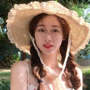 หมวกไหมพรมชายหาดสไตล์ INS สำหรับผู้หญิง หมวกกันแดดฤดูร้อน หมวกกันแดดชายหาด ขอบลูกไม้ หมวกกันแดดโพลีเอสเตอร์ หมวกไหมพรม