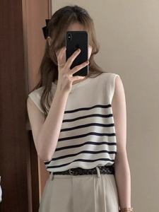 เสื้อกั๊กถักไหมน้ำแข็งแขนกุดสำหรับผู้หญิงในช่วงฤดูร้อน เสื้อชั้นในแบบสวมไหล่สไตล์ฝรั่งเศส ดีไซน์เก๋ไก๋ สวมใส่ได้ทั้งในและนอก