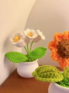 Tulip Handmade Crochet Flowers Potted Finished Woven Bouquet Artificial Knitted Flower Valentines Day Gift Home Desktop Decor