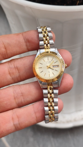 Đồng hồ nữ Citizen CQ viền khía dây demi chạy pin hàng si