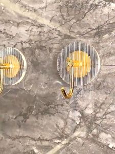 Móc Dán Tường Treo Đồ Đa Năng Kèm Keo Dán Chắc Chắn Kim Cương Trong Suốt