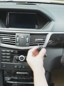 Holder Hp AC Mobil EVOGRIP CM20 Car Air Vent Mini Tempat Dudukan Handphone di Ventilasi mobil – DISTRIBUTHOR