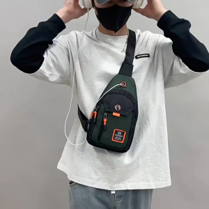 PIYU Newแฟชั่นบุรุษกันน้ำกระเป๋าผ้าอ็อกซ์ฟอร์ดบุรุษไทด์แบรนด์กีฬาพักผ่อนกระเป๋าข้ามขนาดเล็ก