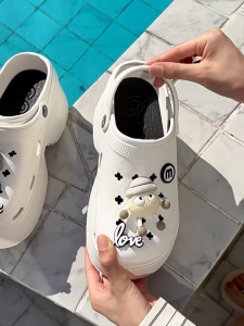 Womens Summer 2025 Anti-Slip Deodorant Sports Breathable Slippers Outdoor Wearable Clog Shoes Casual Flat Footwear EVA Material
