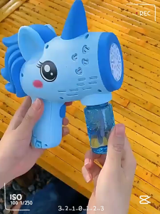 Unicorn electric bubble gun toy bubble machine automatic soap blower with lights summer outdoor party games children
