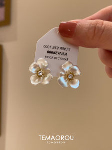 Versatile French Floral Earrings Womens Design Sensation Ear Jewelry Studs Dangle New Style Alloy Silver Gold Plant Floral