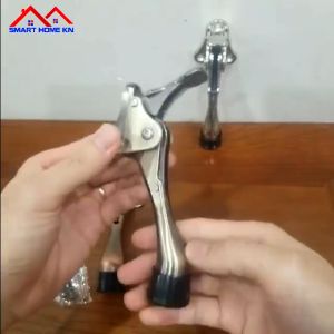 Chặn cửa móng ngựa chống va đập thông minh có lẫy gạt giữ cửa chống gió lùa