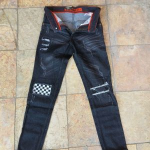 CELANA JEANS  PANJANG PRIA MODEL SOBEK LUTUT