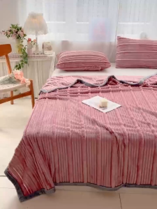 Milk Fleece Blanket Striped Jacquard Blanket Soft Flannel Blanket