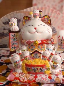 แมวกวักรับทรัพย์นำโชค ขนาด 11นิ้ว กวักเงินทองไหลมาเทมา เสริมฮวงจุ้ยความมั่งคั่ง ค้าขายร่ำรวย