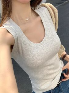 เสื้อกั๊กถักคอวีแขนกุดทรงสลิมฟิตสำหรับผู้หญิง ฤดูร้อน 2025 ใหม่ล่าสุด Pure Desire ใส่กลางแจ้ง กระโปรงสั้น แขนกุด คอวี แขนกุด