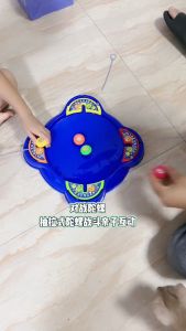 Mainan Piring Tempur Gasing Tarik Budak Lelaki Set Pemutar Gasing Senjata Pelancar Kanak Kanak Perempuan Kids Hot Selling 2-4 People Pull Line Battle Rotating Spinning Top Gyro Battle Toys 拉线对战旋转小陀螺战斗盘男孩陀螺枪新款拉条发射器女孩儿童玩具 A453