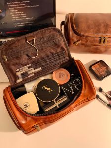 Portable Large Capacity Leather Makeup Bag Womens Travel Waterproof Storage Bag Toiletry Bag Retro Style Cubic Shape Pure Color