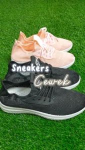 NW033 Sepatu Sneakers Wanita Casual Import