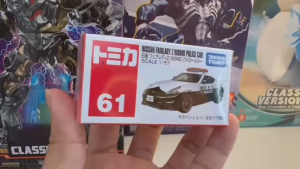 Mô hình xe Tomica No.61 Nissan Fairlady Z Nismo Police Car - Tỷ lệ 1/57 - Hàng chính hãng Takara Tomy