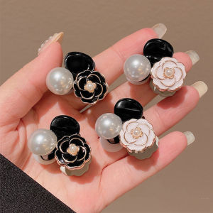 【♡Lovely girls house♡】Retro Black White Camellia Pearl Mini Hair Clip for Women Korean Ins Small Hair Claw Fashion Hair Accessories