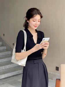 Elegant French Black Polo Shirt V-Neck Ice Silk Knitted Womens Design Collar Short Sleeve T-Shirt Summer Slim Fit Fashion