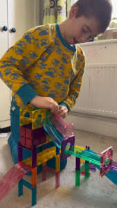 (ของแท้ USA) 3 in 1 ชุดรางลูกแก้ว ตัวต่อแม่เหล็ก รางรถ Magnetic Marble Run Racking Picasso KD0119