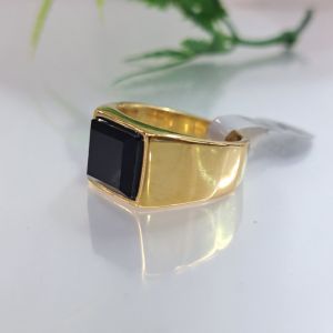 Cincin Pria Titanium Anti Karat Tidak Luntur Batu Akik Black Safir Ring Gold Silver (78)