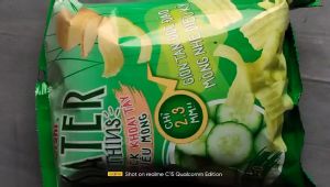 Snack Oishi khoai tây mỏng vị dưa leo không cay gói lớn 73g