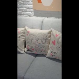 Sarung Bantal Linen Valentine/Cushion Cover Lovely Motif Lucu